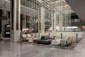 Embassy Suites by Hilton Knoxville Downtown, Ноксвилл