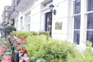 Astors Belgravia, Лондон