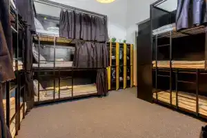 Bee Hostel, Лимассол