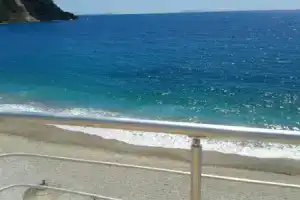 Magic Ionian Apartments & Rooms, Химара