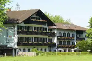 Farbinger Hof, Бернау-ам-Кимзее