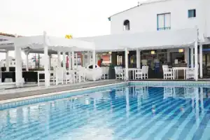 Tasmaria Aparthotel, Пафос