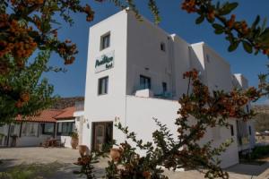 Paradise Matala Hotel, Матала