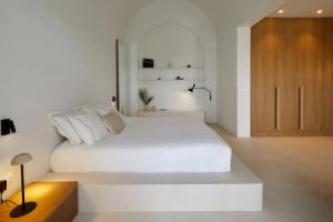 Апарт-отель «Orabel Suites Santorini (Adults Only)», Периволос