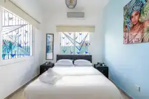 Nala - 2 Bedroom Apt & Patio in Larnaca, Ларнака