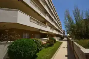 Apartment Albeniz La Pineda, Ла-Пинеда