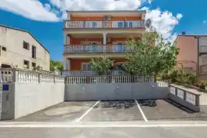 Nice Home in Senj With Wifi and 3 Bedrooms, Сень