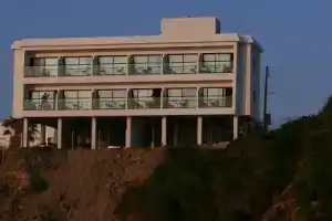 e.j. Pyrgos Bay Hotel, Като-Пиргос