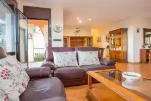 Cozy Villa in Lloret de Mar With Private Swimming Pool, Льорет де Мар