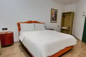 Asi Rooftop Hotel, Саранда