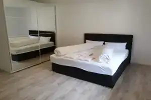Private and cozy Apartment in Refrath near Cologne, Бергиш-Гладбах