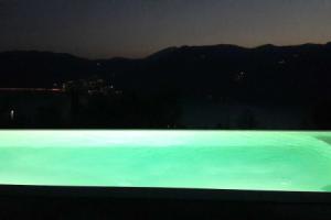 Marone Apartment With Pool, Мароне