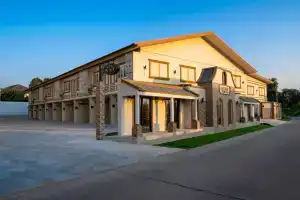 Grandbangsaray, Банг Саре