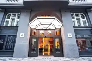 The Emblem Hotel, Прага