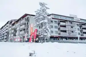 House  Kuusamo, Рука
