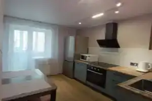Двухкомнатные апартаменты на Газовиков 6, Тюмень