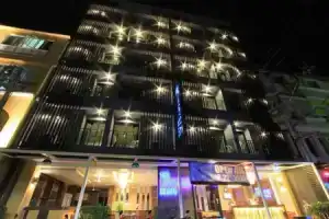 The Crystal Beach Hotel, Патонг