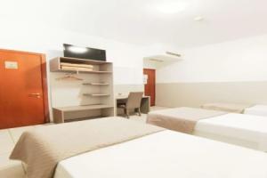 Hotel «Mondial», Милан