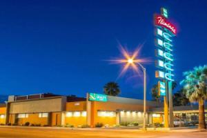 Мини-отель «Red Roof Inn Tucson Downtown - University», Тусон
