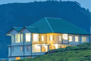 Grand Camellia Hotel, Нувара-Элия
