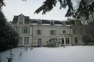 Отель «Hôtel Les Maréchaux», Оксер