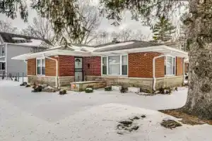 4 Mi to Dtwn Indy! Couples Retreat in Crown Hill, Индианаполис