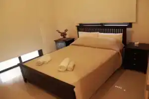 Kyklades Resort, Паралимни