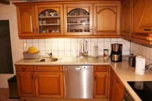 Work & Stay Unterkunft mit Terrasse und Garten, Мехерних