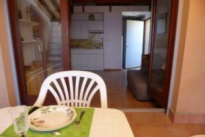 Appartement Le Lavandou, 1 pièce, 4 personnes - FR-1-308-80, Ле Лаванду