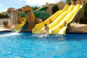 Camping Le Bois Joly, Сен-Жан-де-Мон