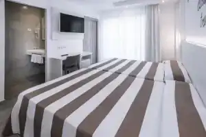 Hotel «Oasis Park Splash», Калелья