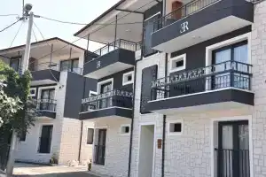 Er Turistik Apart Otel, Бадемли