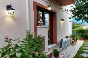 Mama's Cozy Room 2, Каламбака