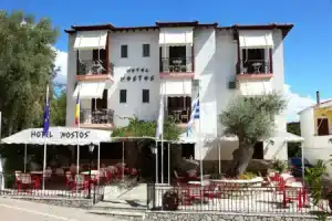 Hotel «Nostos», Нидри