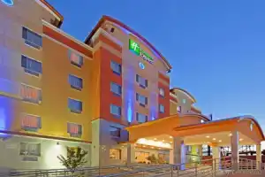 Отель «Holiday Inn Express Maspeth, An Ihg», Куинс