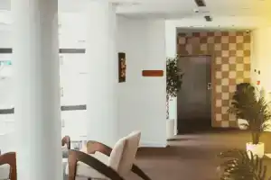 Harbour Hotel, Саранда