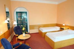 Hotel Ripper, Есеник