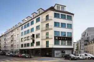 Отель «The Originals City, Hôtel Manche-Océan, Vannes Centre», Ванн