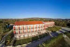 Palatino Hotel, Ликсури