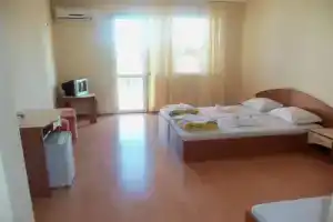 Arkadia Guest House, Приморско