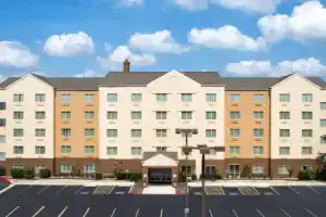 Fairfield Inn & Suites San Antonio Airport/North Star Mall, Сан-Антонио