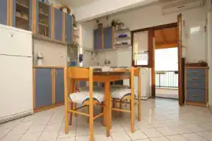 Kira - 20 M from the beach - A1(4+1), Сегет Враница