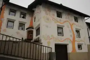 Hotel «Chasa Sofia», Скуоль