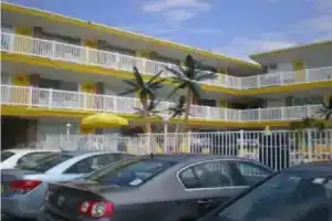 Мотель «American Safari», Уайдлвуд-Крест