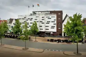 City Hotel Groningen, Гронинген