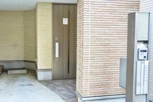 E Hotel Higashi Shinjuku, Токио