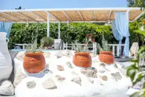Tinas Plus Hotel, Фалираки