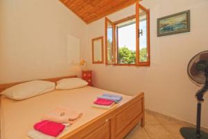 Apartment Josip - 100 m from beach: A6 Ivan Dolac, Island Hvar, Ivan Dolac