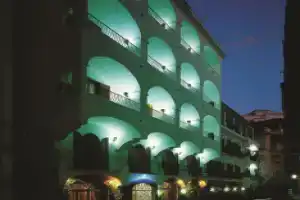 Villa Romana Hotel & Spa, Минори