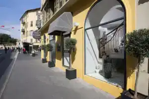 Отель «hôTel Le g (Ex Le GenèVe)», Ницца